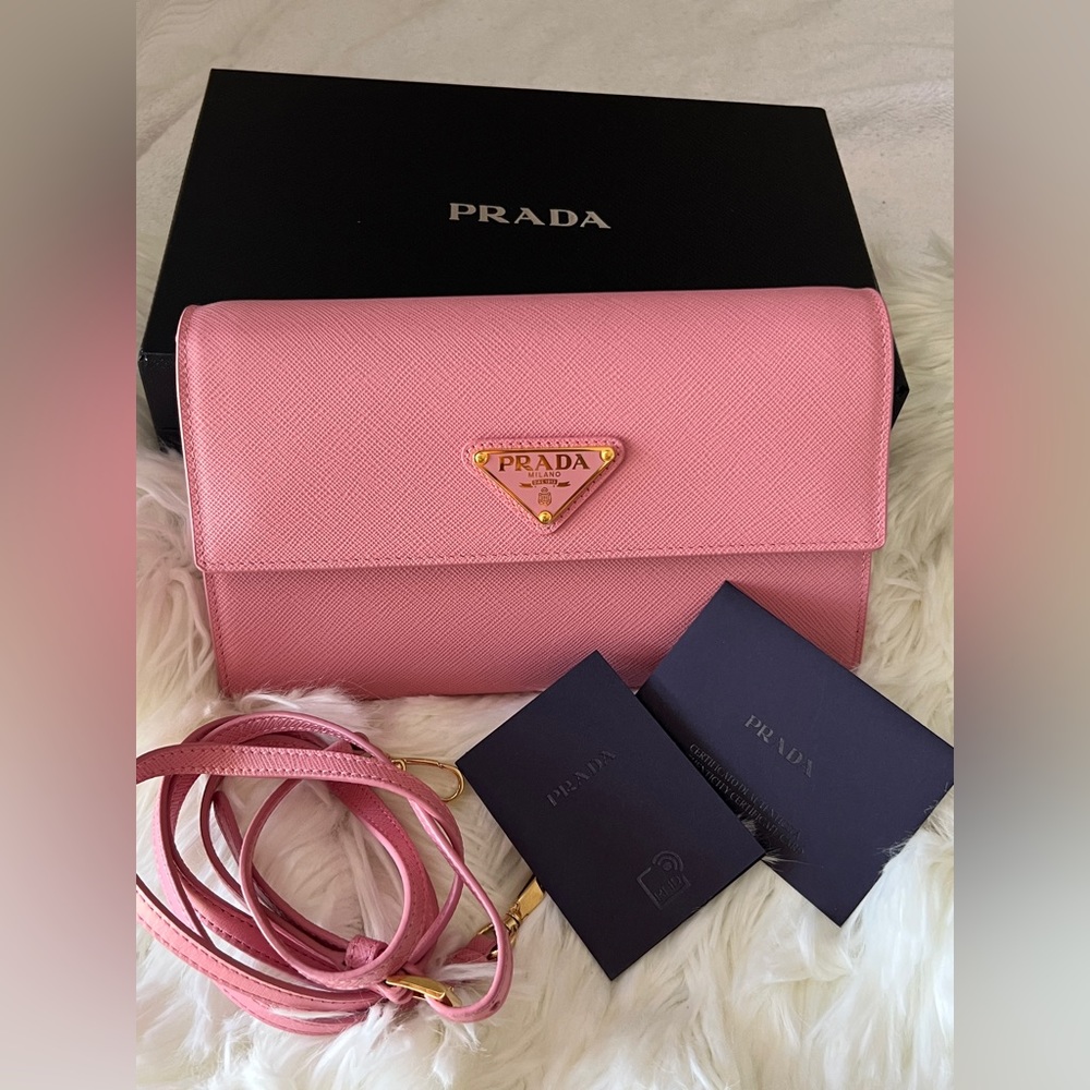 Authentic Prada Saffiano Petalo Leather Clutch/Crossbody Bag in Pink - Picture 4 of 11